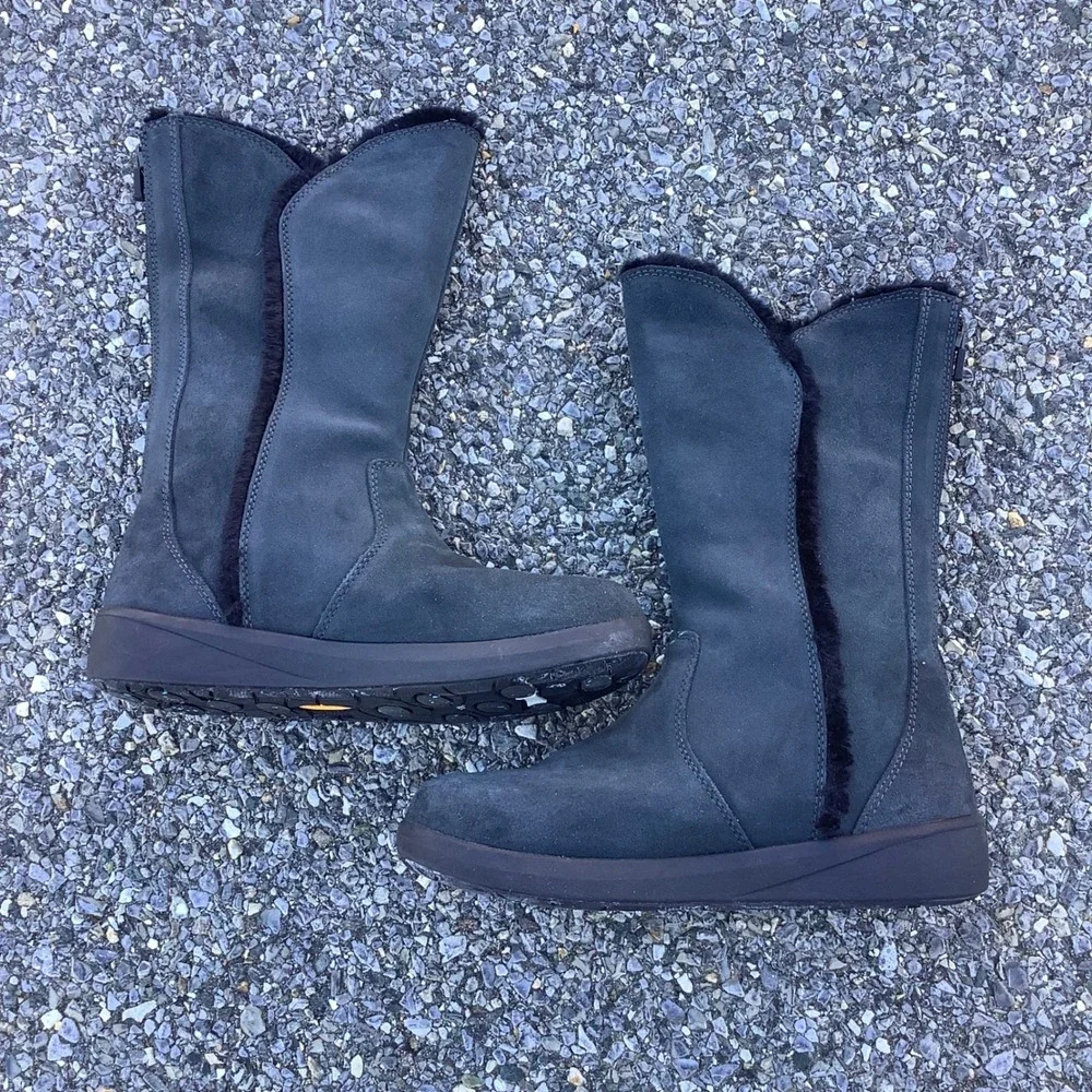 L.L Bean Arctic Grip Primaloft Suede Fur Lined Winter Boots Women Vibram sol Zip